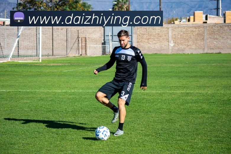 2015赛季NBA三分射手榜库里领跑克莱汤普森紧随其后